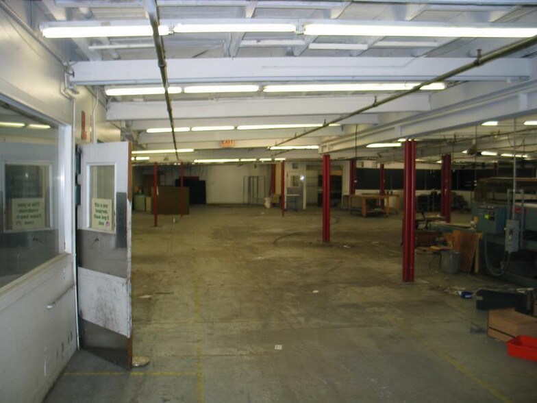 More Photos Of 1430 County Road C W, Roseville Warehouse For Sale