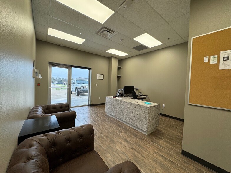 More Photos Of 5936 Imperial Loop, College Station Industrial For Lease