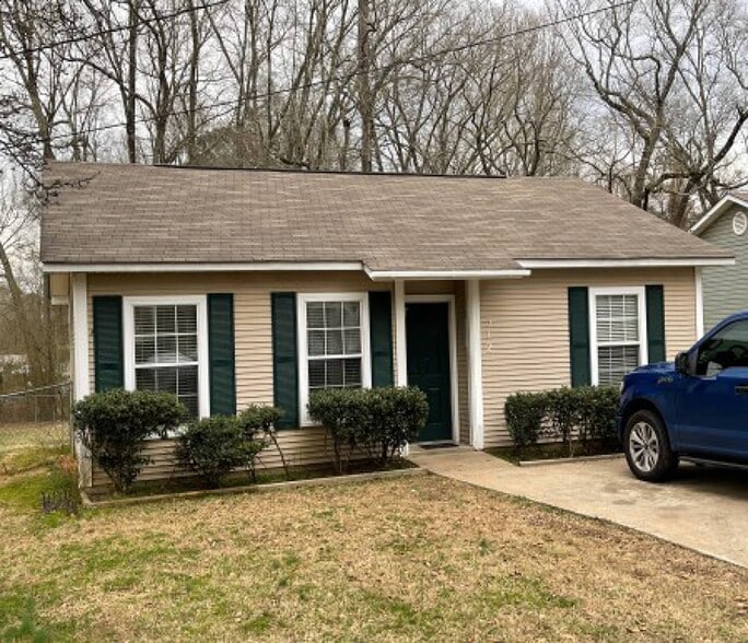 More Photos Of Main St, Benton Specialty For Sale