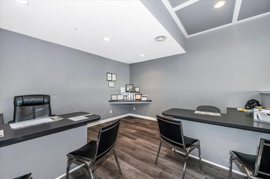 More Photos Of 422 W Loudon St, Chambersburg Auto Dealership For Sale