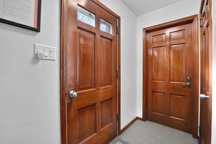 More Photos Of 802 Kenwick Rd, Columbus Apartments For Sale
