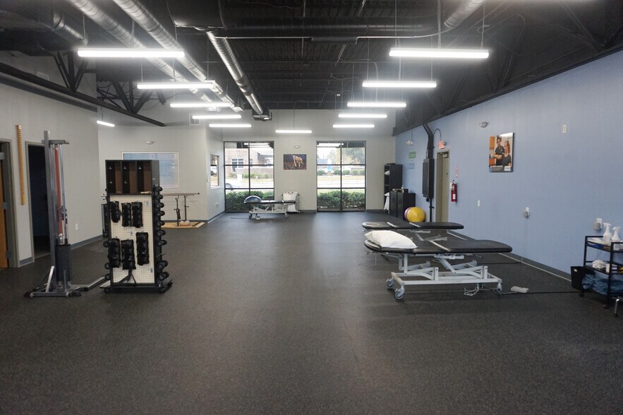 More Photos Of 19722-19732 One Norman Blvd, Cornelius Storefront For Lease