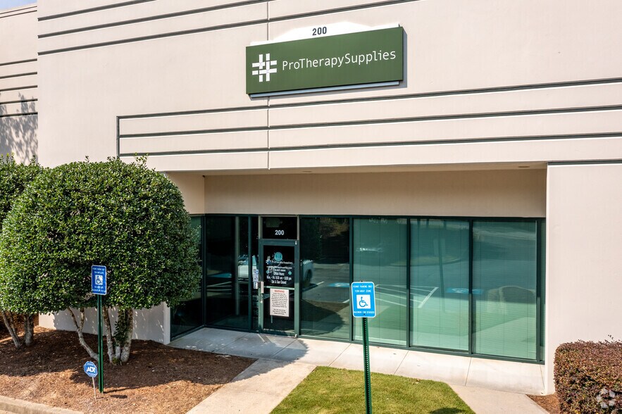 More Photos Of 1750 Breckinridge Pky, Duluth Warehouse For Lease