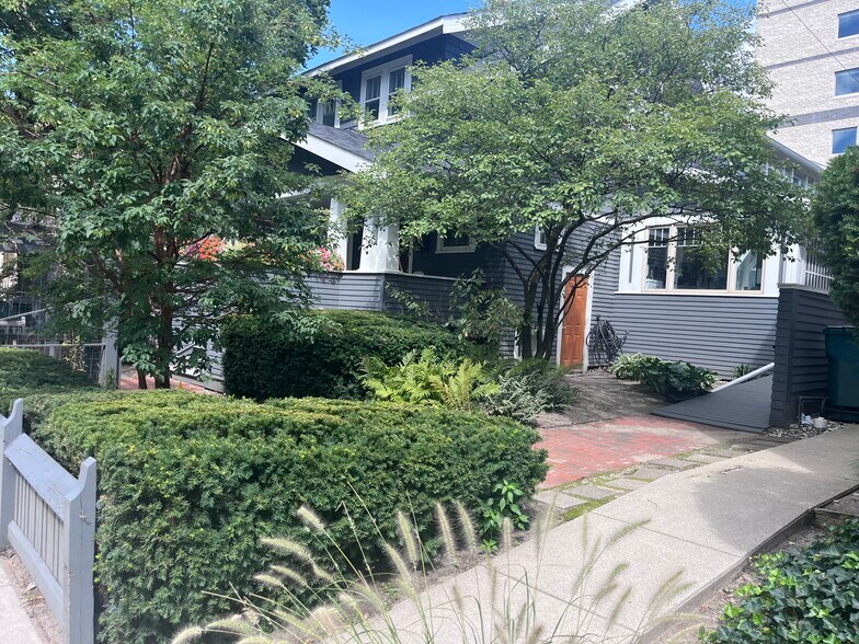 More Photos Of 415 S West St, Royal Oak Loft Creative Space For Lease