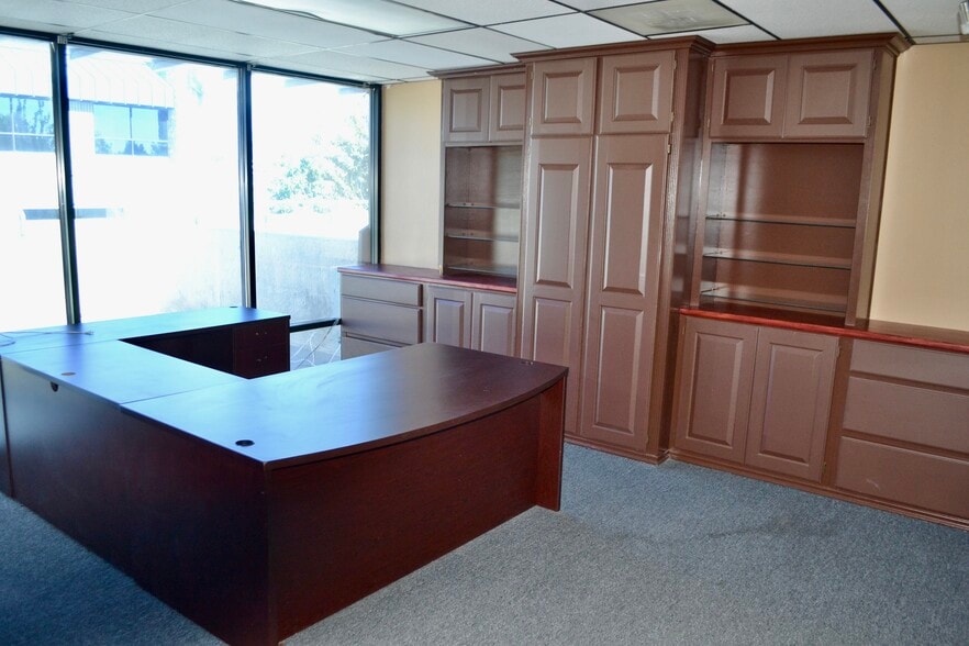 More Photos Of 9233 Charles Smith Ave, Rancho Cucamonga Flex For Lease