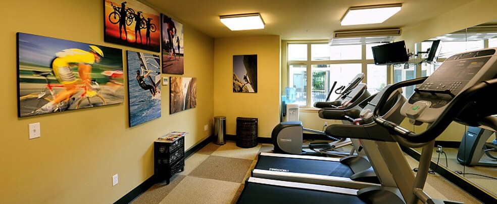 More Photos Of 507 NE Northgate Way, Seattle Apartments For Lease