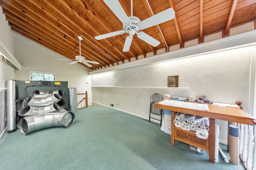 More Photos Of 3289 Powder Springs Rd, Powder Springs Warehouse For Lease