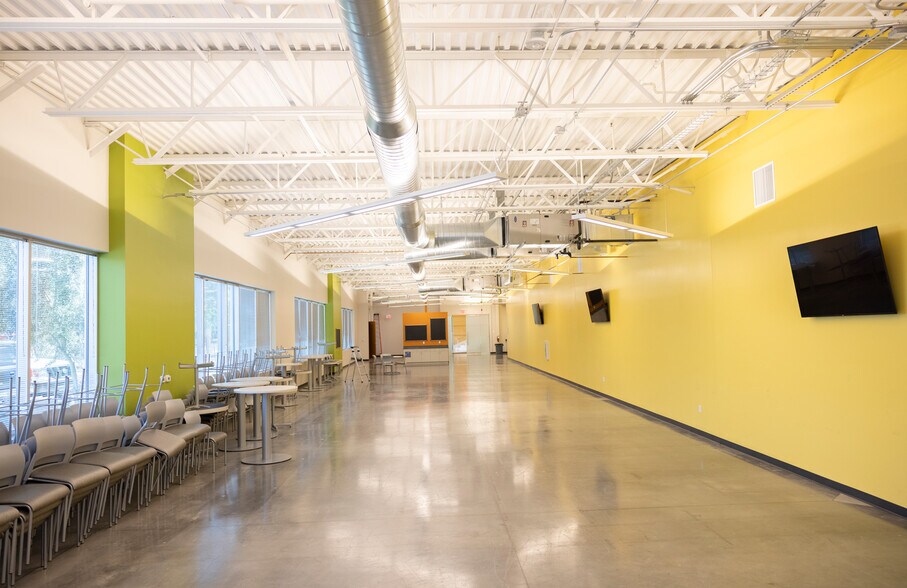 More Photos Of 1450 S Spectrum Blvd, Chandler Medical For Lease