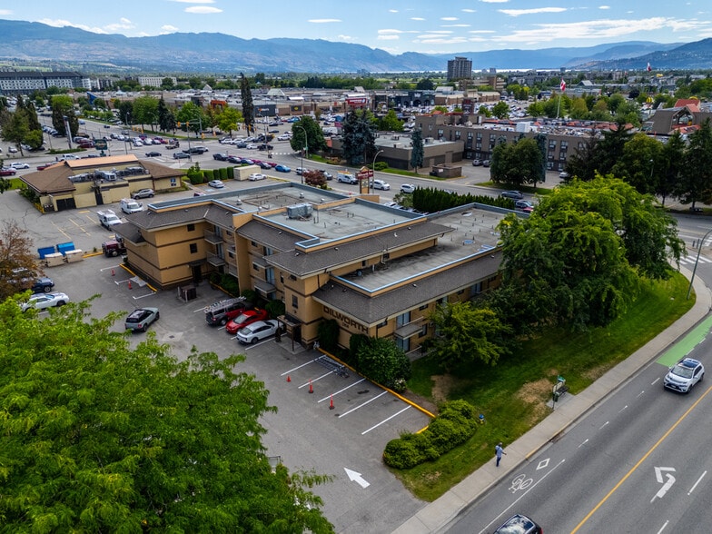 More Photos Of 1755 Dilworth Dr, Kelowna Hotel For Sale