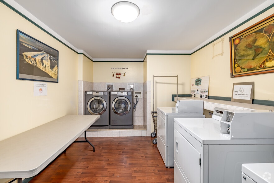 More Photos Of 638 Mount Prospect Ave, Newark Apartments For Sale