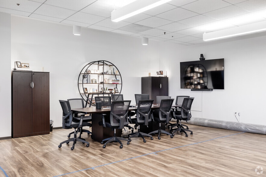 More Photos Of 3000 S Robertson Blvd, Los Angeles Loft Creative Space For Sale