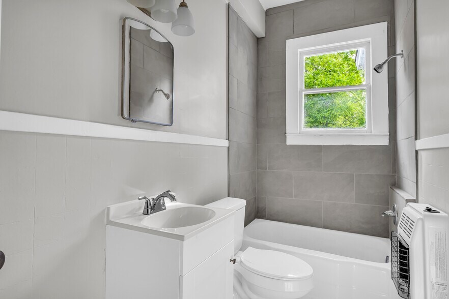 More Photos Of 123 Cottrell st, West Point Multifamily For Sale