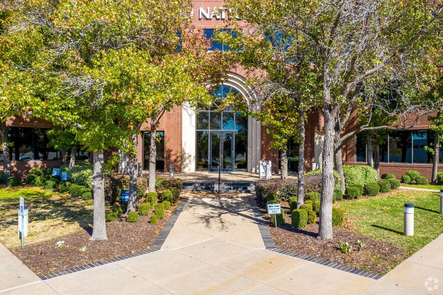 More Photos Of 2220 San Jacinto Blvd, Denton Office For Lease