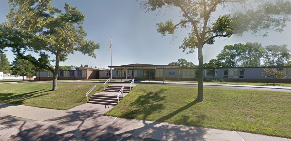 Primary Photo Of 7132 Portland Ave, Richfield Schools For Lease