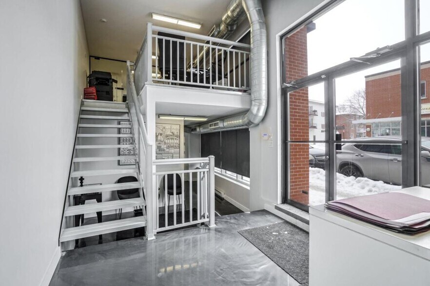 More Photos Of 4151 Rue Beaubien E, Montréal Storefront Retail Residential For Sale
