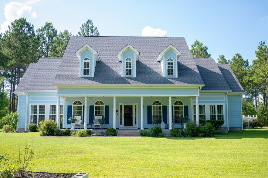 More Photos Of 110 Bethel Village Rd, Eastman Hotel For Sale