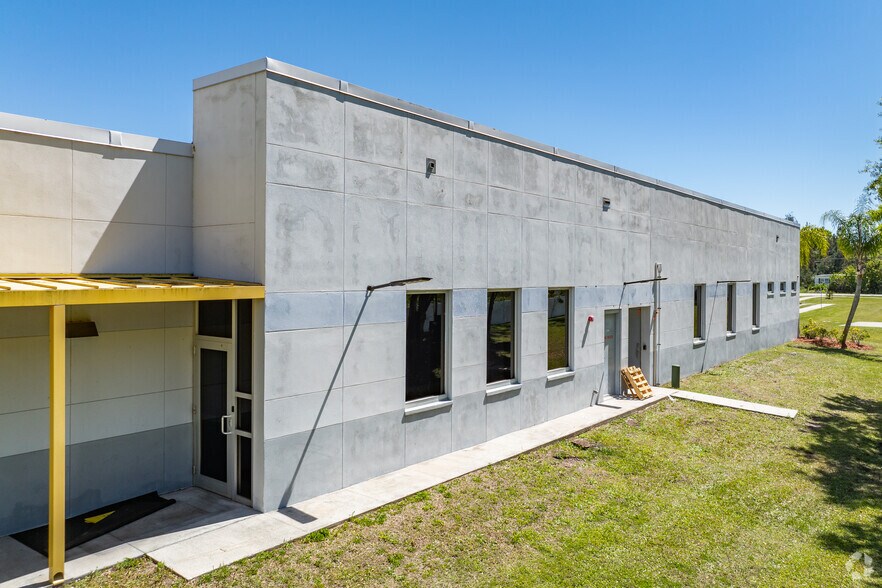 More Photos Of 2814 14th Ave SE, Ruskin Healthcare For Sale