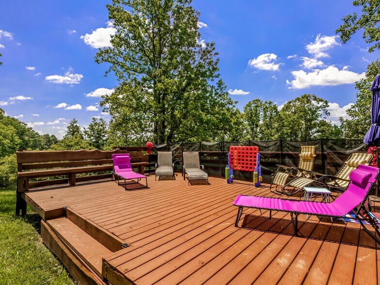 More Photos Of 127 Deer Hill Ln, Weaverville Specialty For Sale