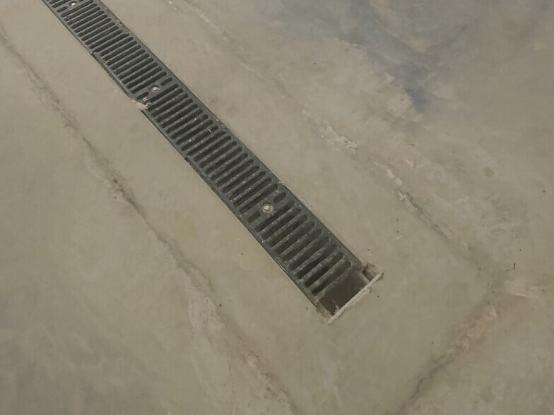 More Photos Of 369 Enterprise Dr, Batesville Industrial For Sale