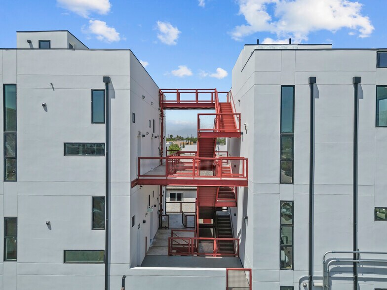 More Photos Of 5617 Klump Ave, North Hollywood Office Residential For Lease