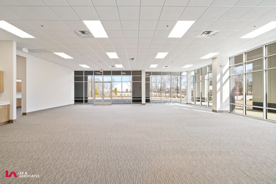 More Photos Of 5001 N Commerce Dr, College Park Warehouse For Lease