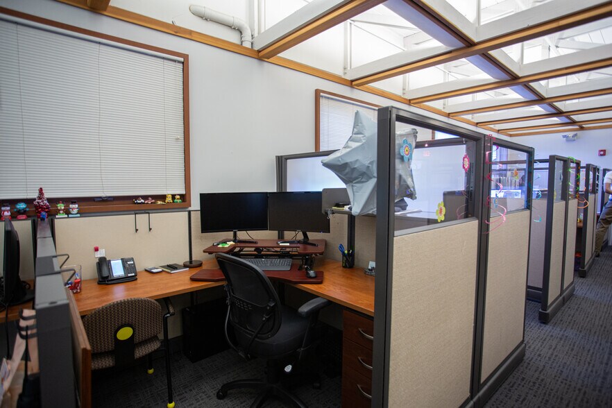More Photos Of 165 Lincoln Ave, Winter Park Office For Lease