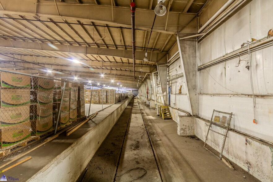 More Photos Of 7845 Carneal Rd, West Paducah Warehouse For Sale