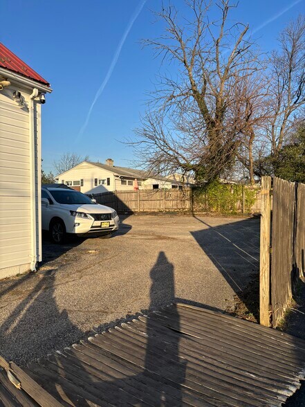 More Photos Of 8609 Old Harford Rd, Baltimore Office For Lease