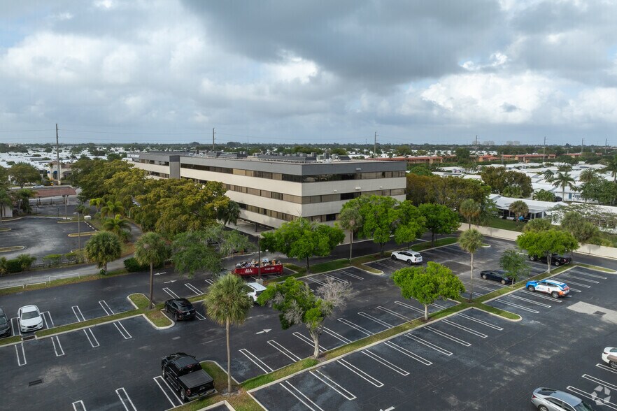 More Photos Of 2240 W Woolbright Rd, Boynton Beach Office For Lease