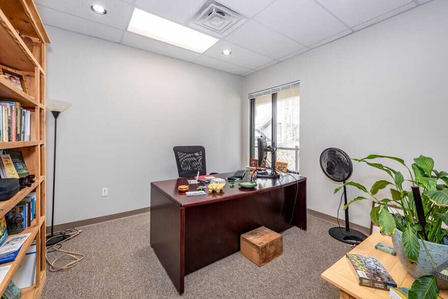 More Photos Of 12 Sammy McGhee Blvd, Jasper Medical For Sale