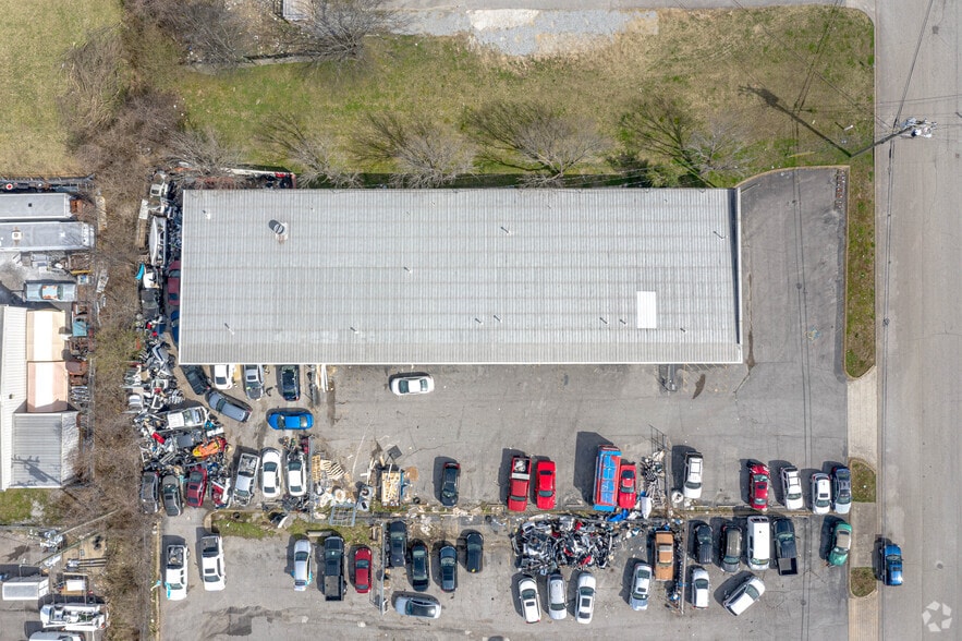 More Photos Of 1228 Northgate Business Pky, Madison Warehouse For Lease