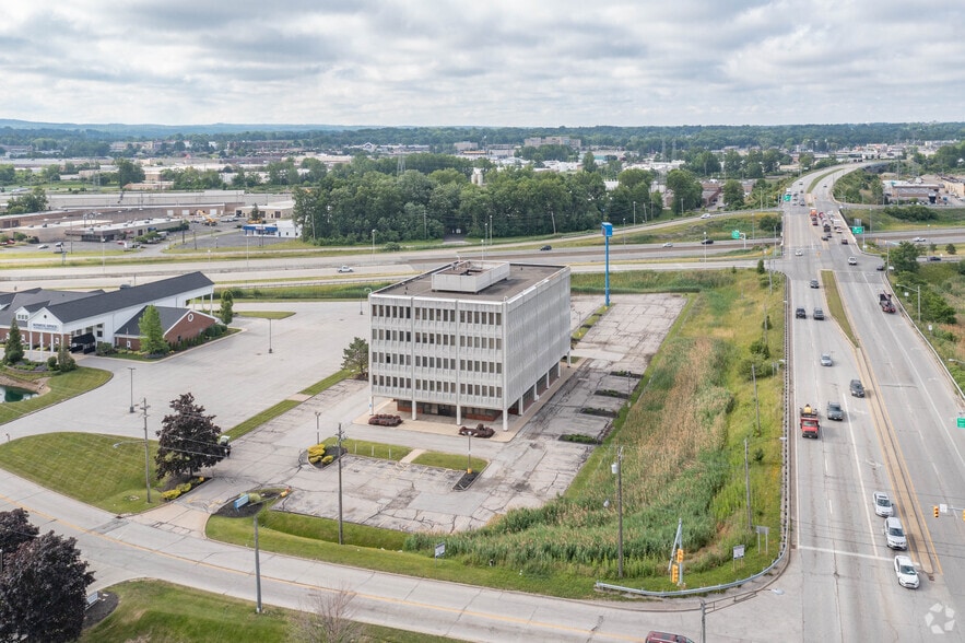 More Photos Of 35350 Curtis Blvd, Eastlake Medical For Lease