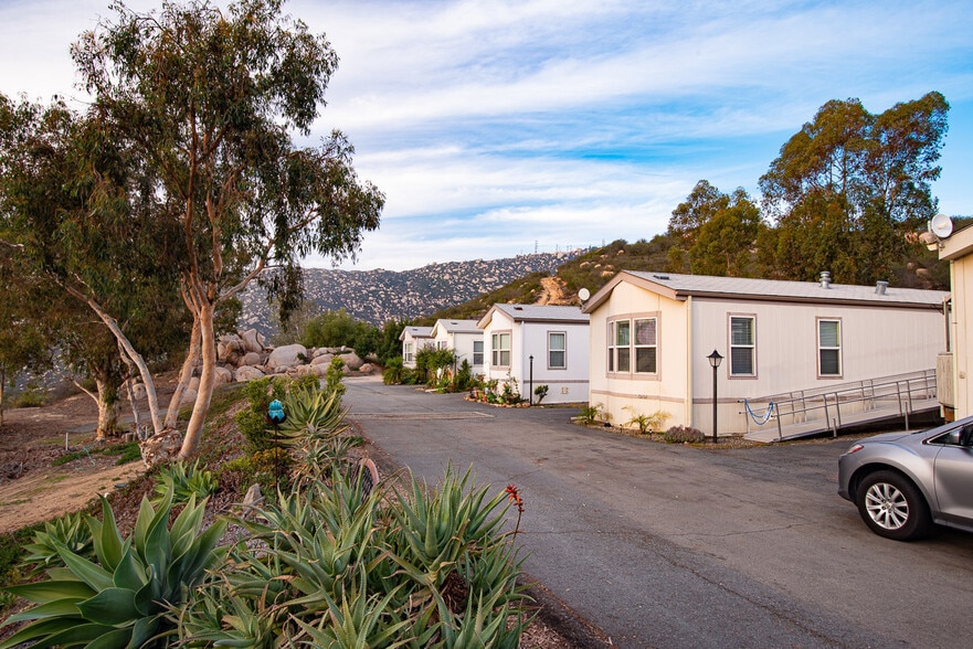 More Photos Of 15348 Running Deer Trl, Poway Manufactured Housing Mobile Home Park For Sale