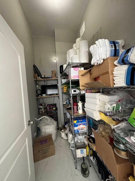 More Photos Of 1342 W Belmont Ave, Chicago Office Residential For Sale