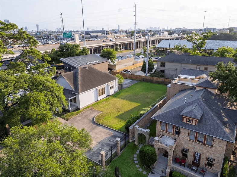 More Photos Of 333 Heights Blvd, Houston Land For Sale