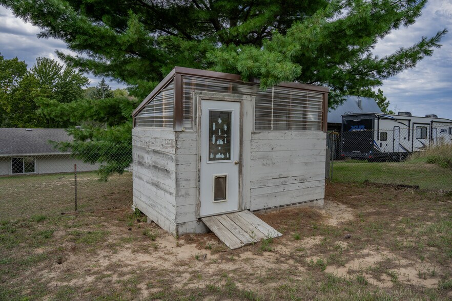 More Photos Of 8838 County Highway I, Sparta General Retail For Sale