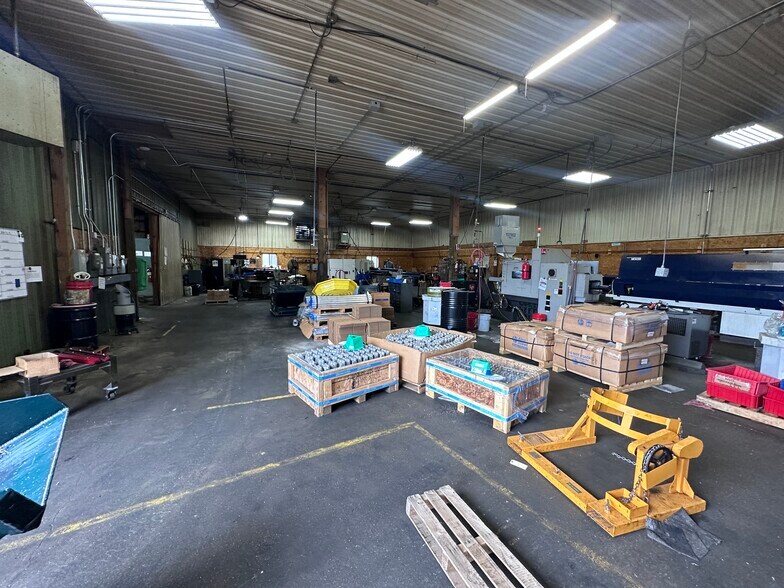 More Photos Of 13720 172nd Ave, Grand Haven Manufacturing For Lease