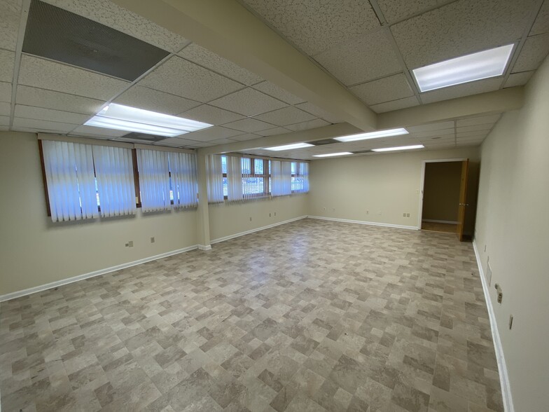 More Photos Of 1201 College Park Dr, Dover Office For Lease