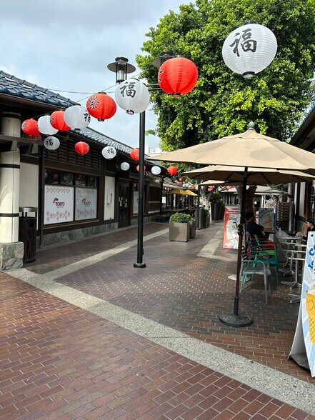 More Photos Of 101 Japanese Village Plaza Mall, Los Angeles Restaurant For Lease