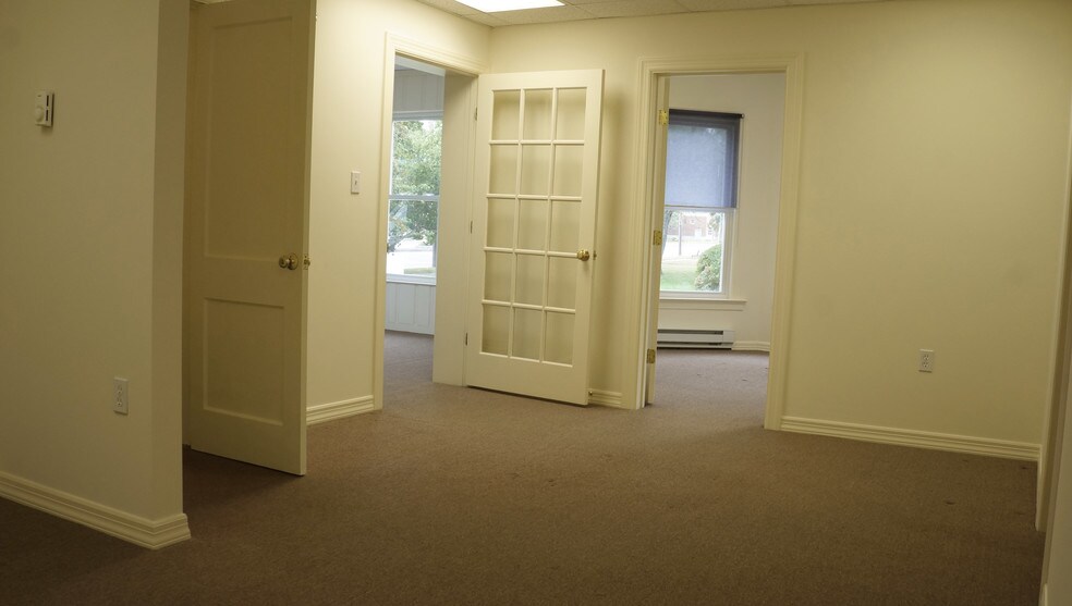 More Photos Of 191 Main St, Old Saybrook Loft Creative Space For Lease