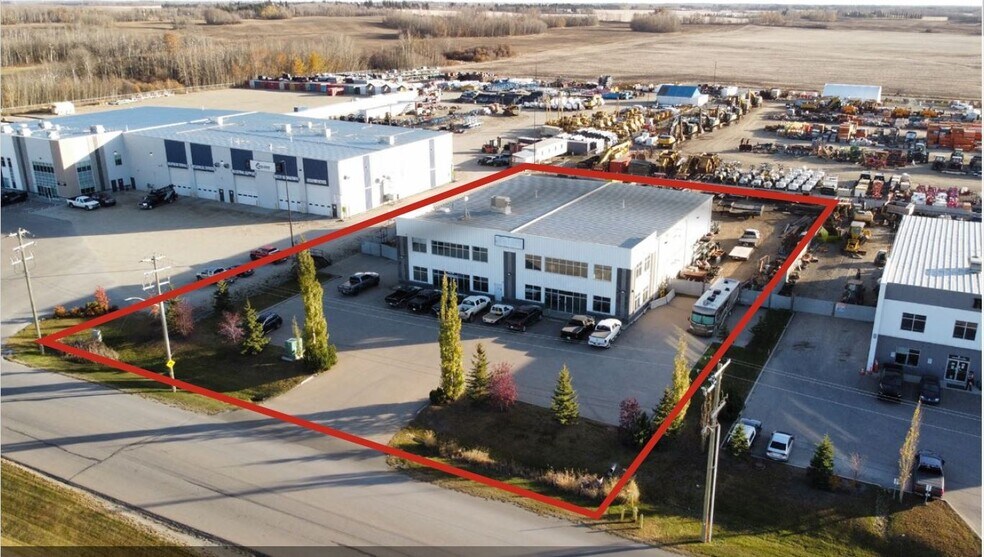 More Photos Of 357 Saskatchewan Ave, Spruce Grove Manufacturing For Lease