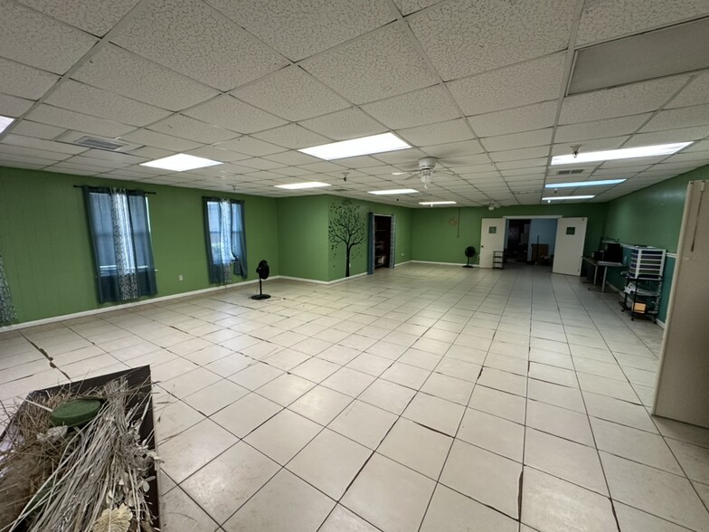 More Photos Of 602 Melton Ave, Auburndale Healthcare For Sale