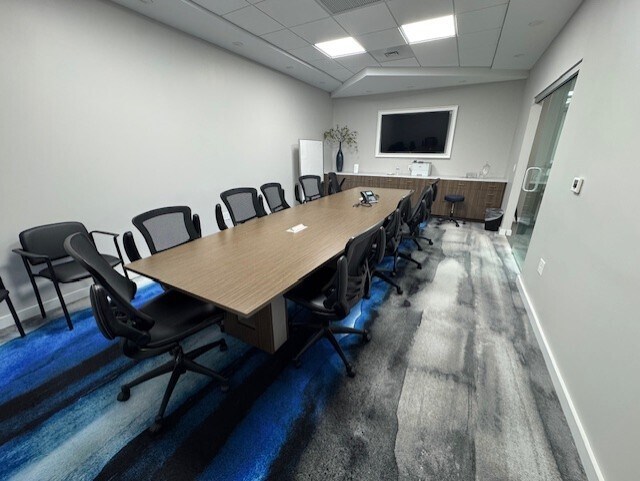 More Photos Of 2006 N Church St, Greensboro Medical For Lease