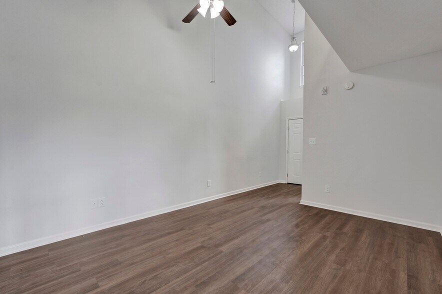 More Photos Of , Southaven Multifamily For Sale