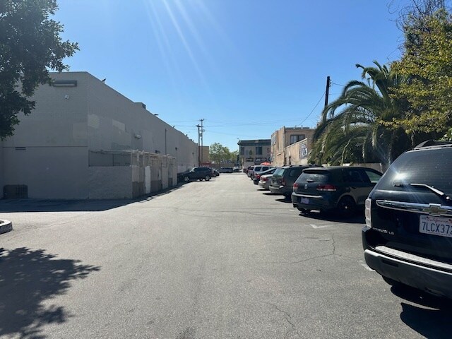 More Photos Of 111 E Avenue 26, Los Angeles Freestanding For Lease