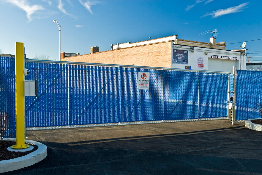 More Photos Of 7033 Calumet Ave, Hammond Auto Repair For Sale