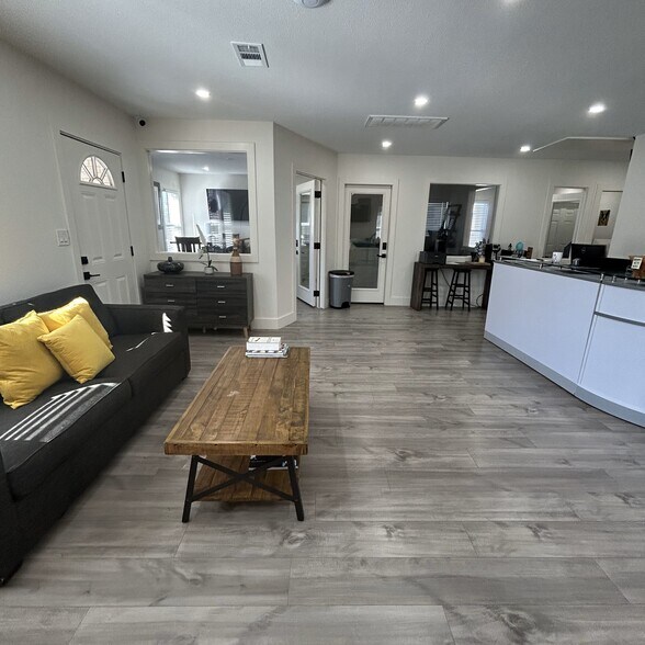 More Photos Of 2915 Medical Arts St, Austin Medical For Sale