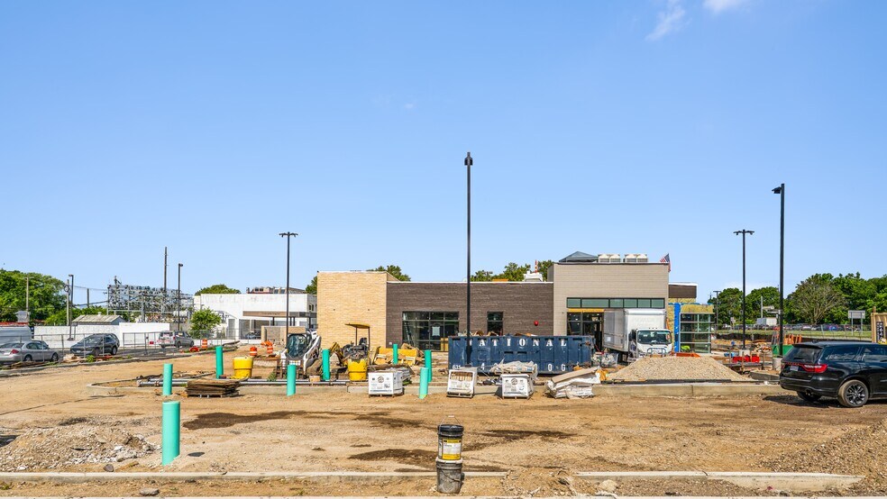 More Photos Of 330 Sunrise Hwy, Valley Stream Bank For Sale