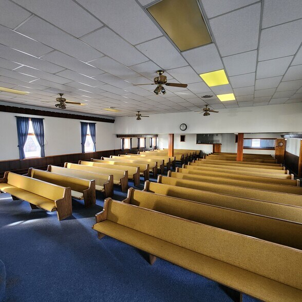 More Photos Of 69 E Main St, Searsport Religious Facility For Sale
