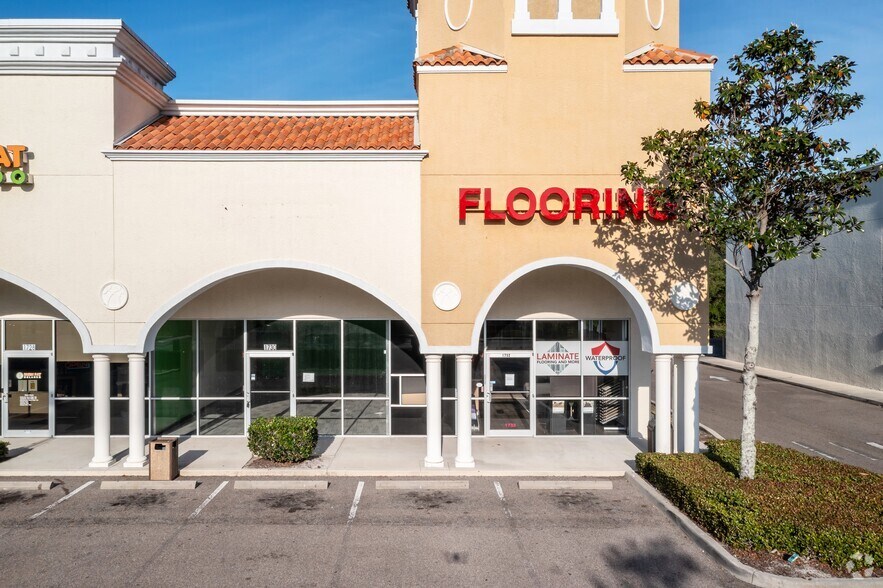 More Photos Of 1720-1758 Rinehart Rd, Sanford Unknown For Lease